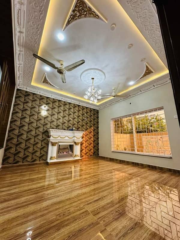 10 Marla Brand New Luxury Bungalow For Sale In Architect Society Johar Town 2