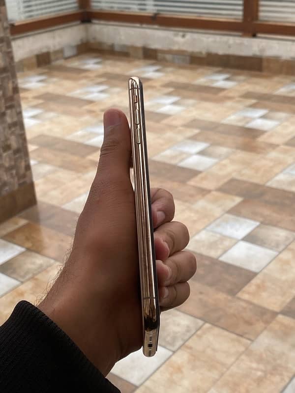 IPHONE XS MAX NON PTA 2