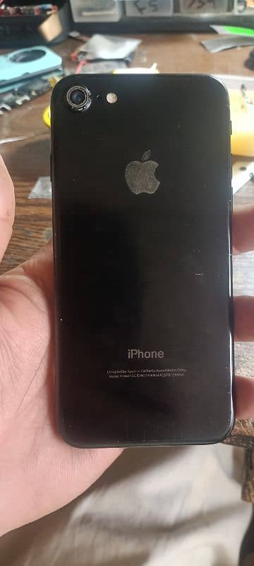 iphone 7 (128Gb) 1