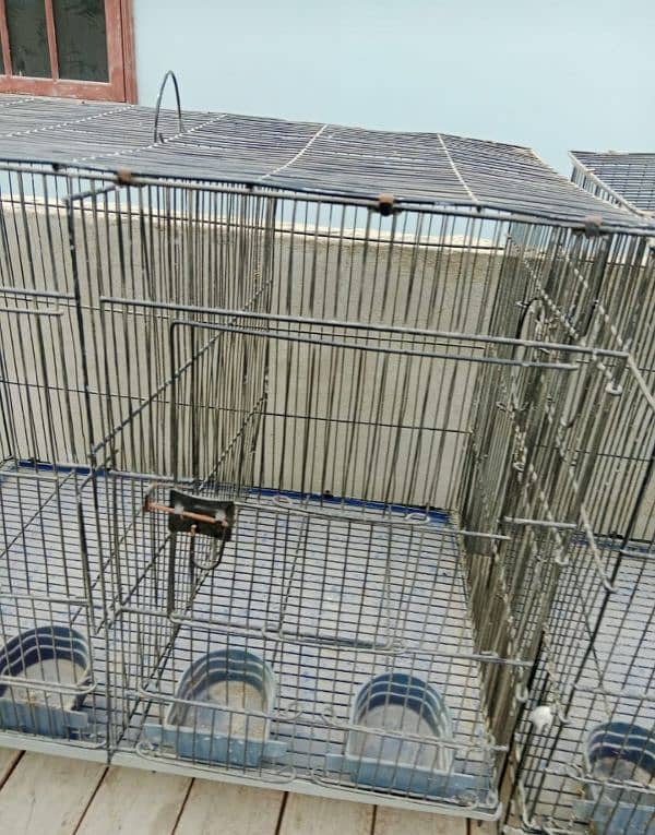 4portion cage for sale in excellent condition. . . 1