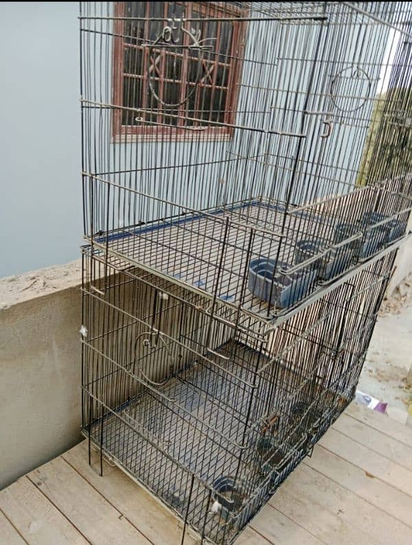 4portion cage for sale in excellent condition. . . 12