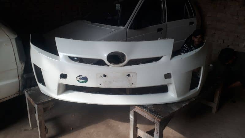 toyota priuas bumper jenwan 1.8 1