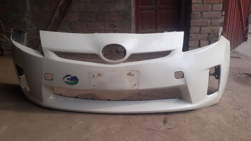 toyota priuas bumper jenwan 1.8 2