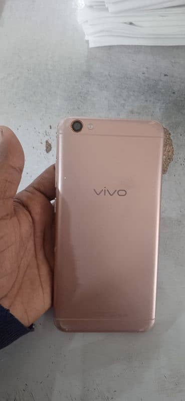 vivo y67.4 gb 64 gb 1