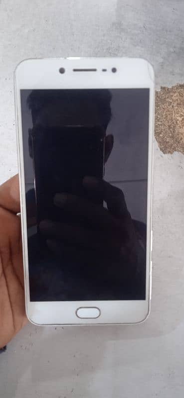 vivo y67.4 gb 64 gb 3