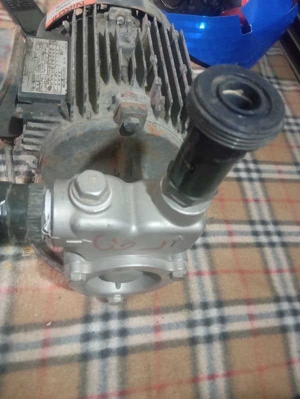 water pump 12