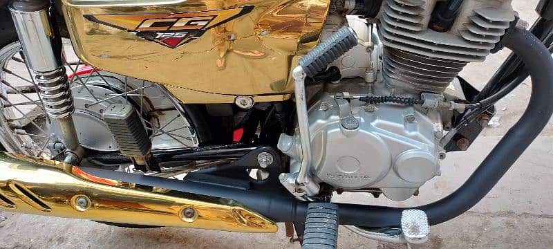 HONDA CG 125 special edition golden 2