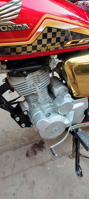 HONDA CG 125 special edition golden 6