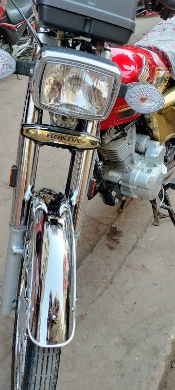 HONDA CG 125 special edition golden 11