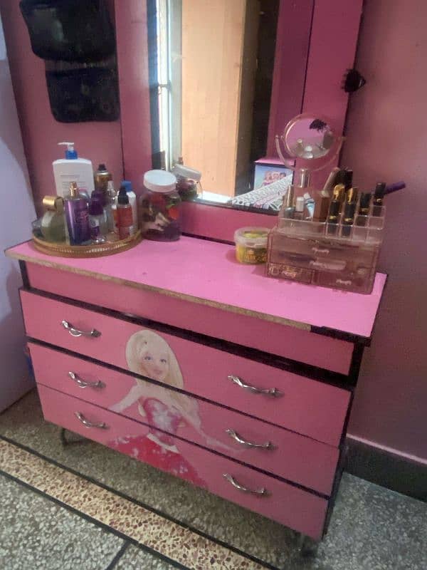 barbie king sized bed with dressing and side table 5