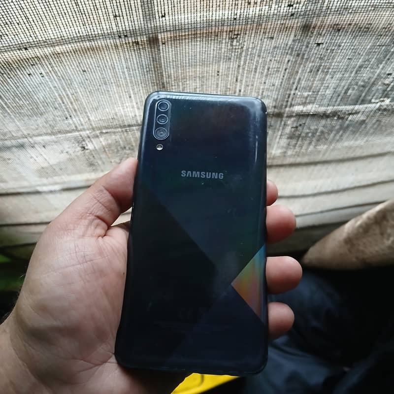 Samsung Mobile A30s 5