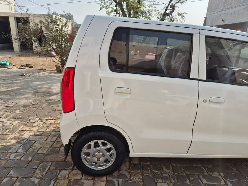 Suzuki Wagon R 2021 14