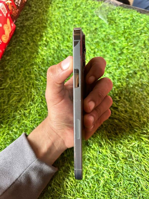 Iphone 13 Pro Max Grey colour Non Pta 256Gb 2