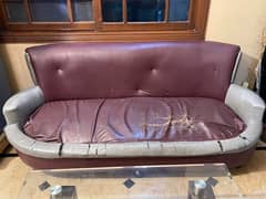 5 seater sofa with table