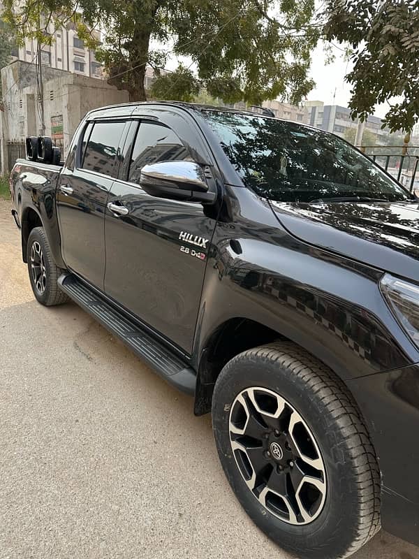 Toyota Hilux 2021 10