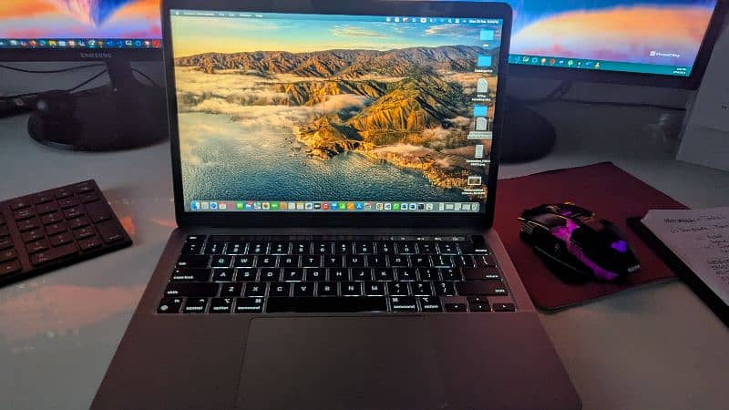 MacBook Pro M2 1