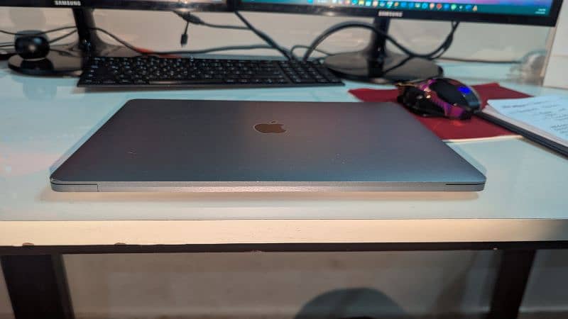 MacBook Pro M2 7