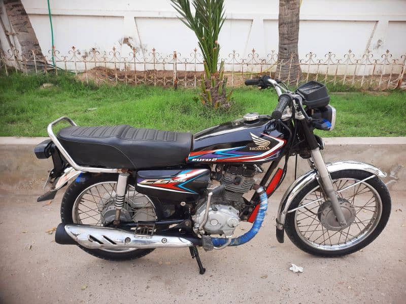 HONDA CG-125cc Model 2019 Month 09 Karachi Number. 3