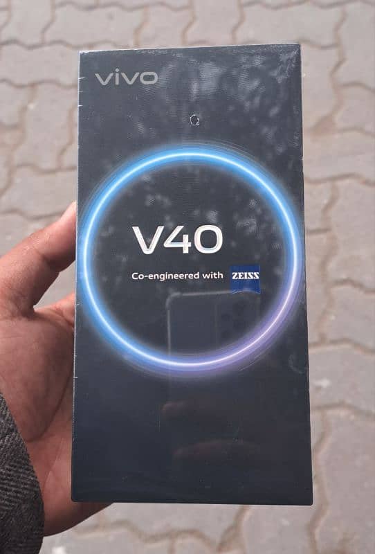 Vivo V40 5g Box pack 0/3/2/7/4/3/7/7/1/5/1 1