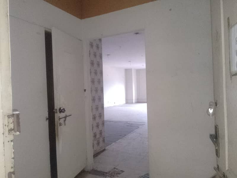 1150 Square Feet Un Furnished Corporate Office Available For Rent At Main Boulevard Gulberg 3 Lahore 2