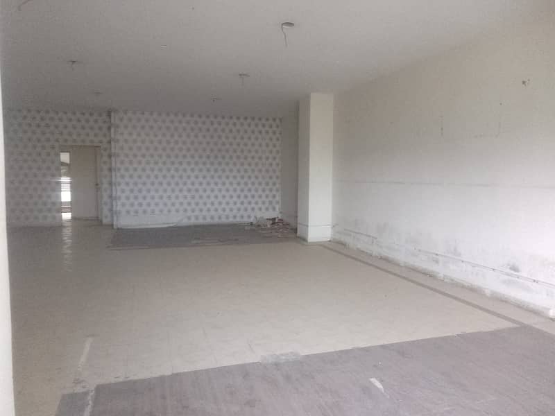 1150 Square Feet Un Furnished Corporate Office Available For Rent At Main Boulevard Gulberg 3 Lahore 6