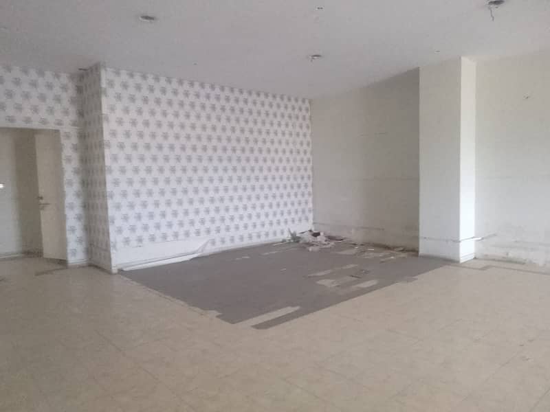 1150 Square Feet Un Furnished Corporate Office Available For Rent At Main Boulevard Gulberg 3 Lahore 8