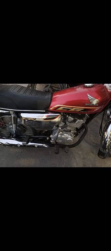 Honda 125 special edition 23 model Lahore registered 1