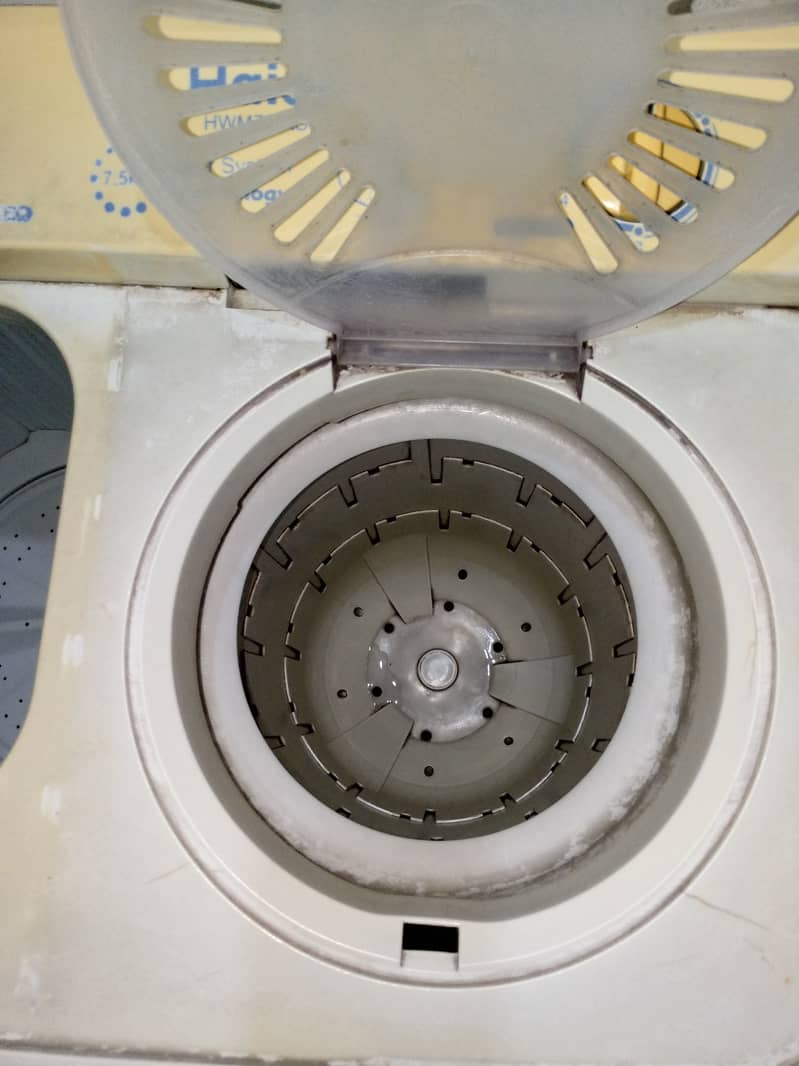 Haier washing machine HWM75-AS with spinner for sale in Rawalpindi 1