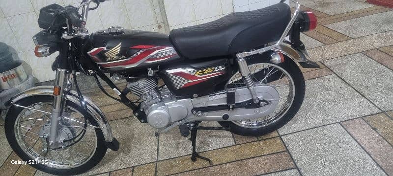 honda cg125 black colour janiun bike 2