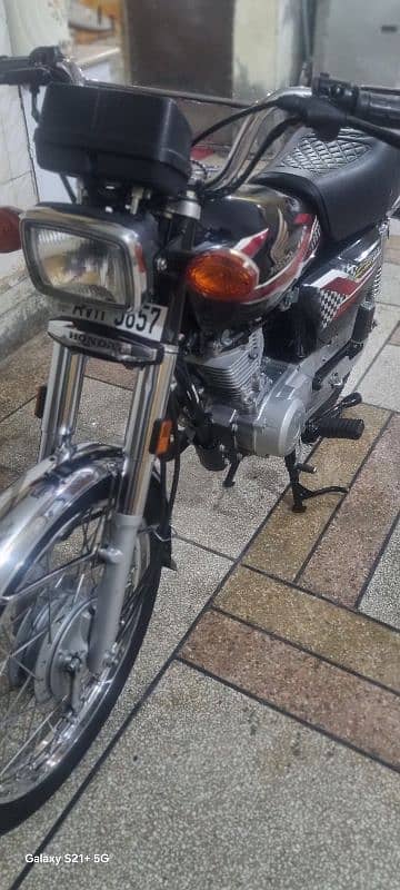 honda cg125 black colour janiun bike 10