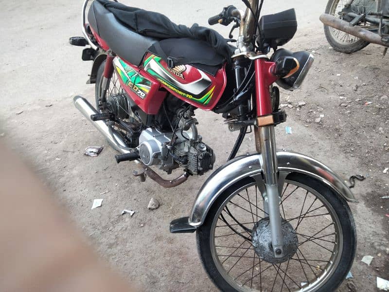 HONDA CD70 RED COLOUR 4