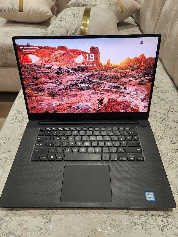 Dell XPS 7590 0