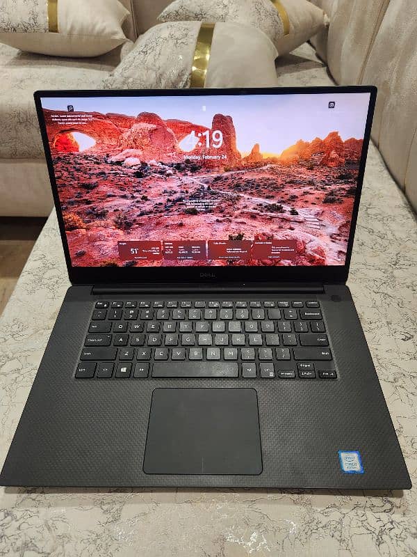 Dell XPS 7590 1