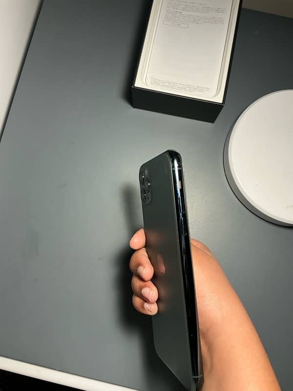 IPHONE 11 PRO MAX 512GB PTA APPROVED 4