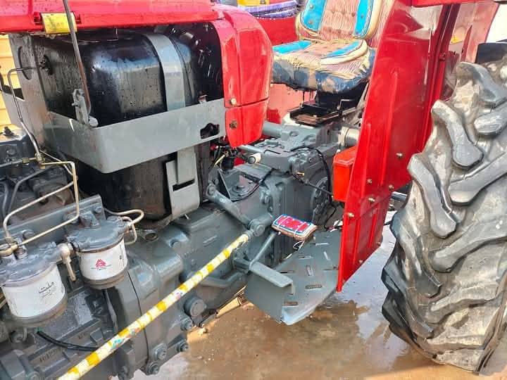 Massey Ferguson Tractor Model 2021// 03083979029 3