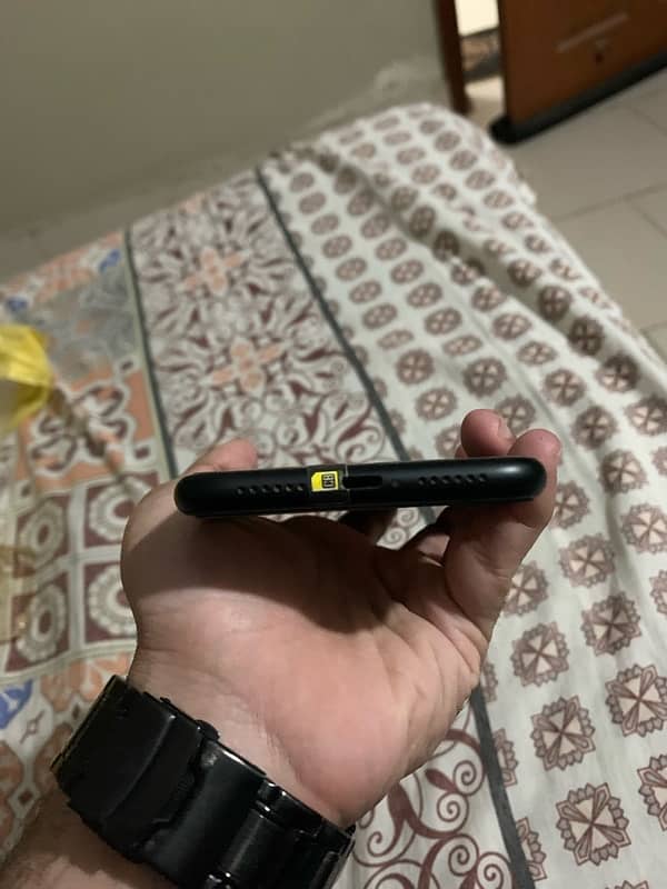 IPhone XR 64gb FU. 4