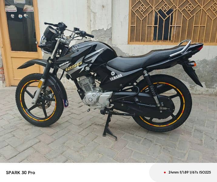 Yamaha ybr 125 G 2019 model full lush condition 1