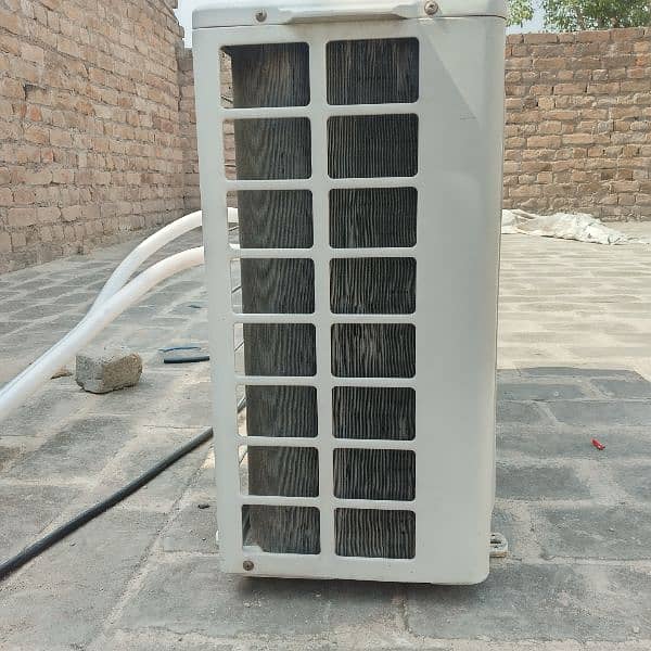 Dawlance Split Air conditioner 5