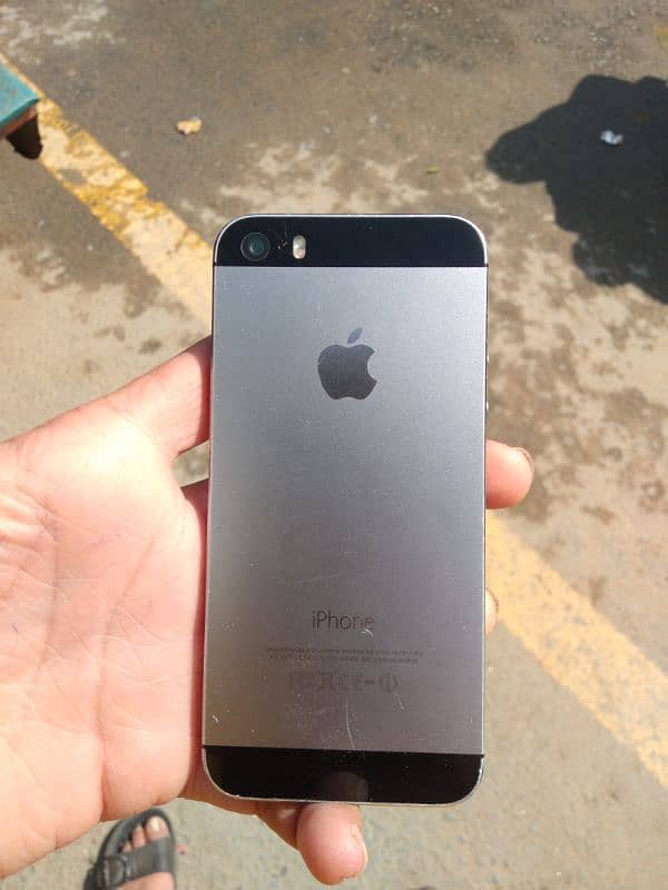 Iphone 5s non PTA Whatsapp number 03227024638 1