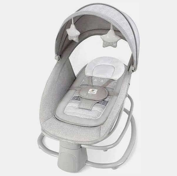 4 in 1 Mastela bassinet/ baby swing 1