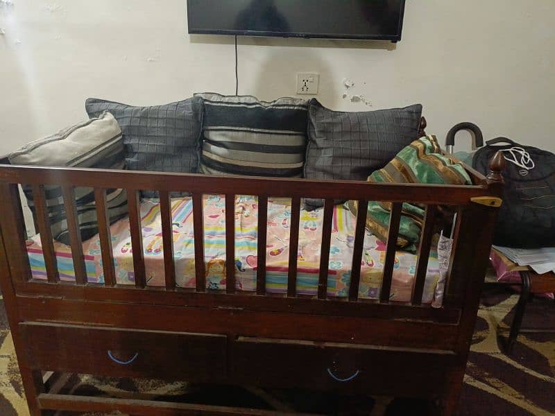 Solid wood baby cot 2