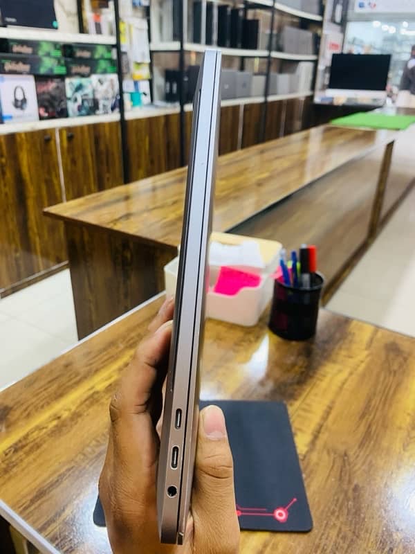 Apple MacBook pro 2019 (2141) 16inches 6