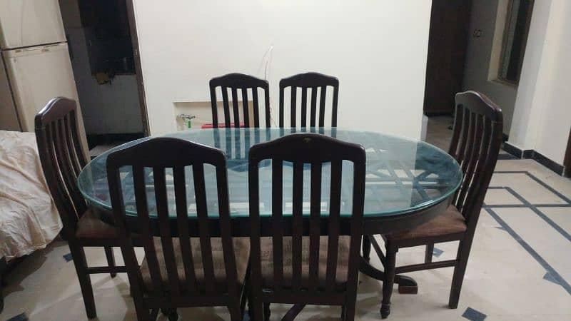 Solid Wooden 6 seater dinning table with cjairs 1