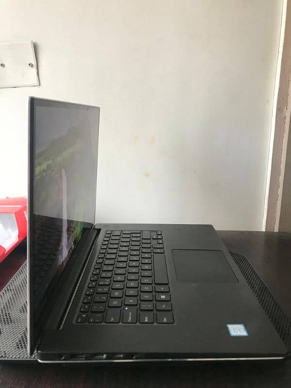 Dell Precision 5530 - 4K Touchscreen 4