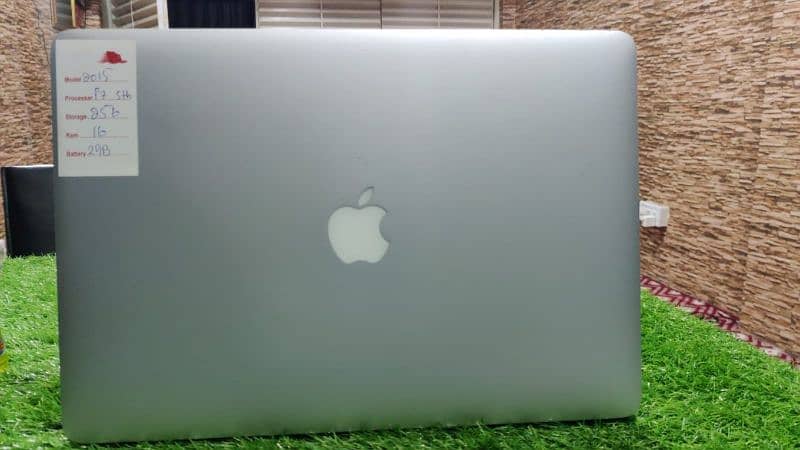 MacBook pro 2015 0