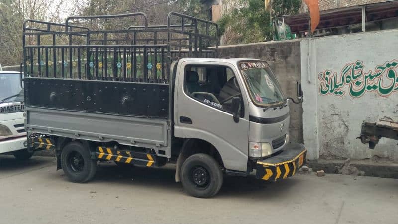 Toyota dyna shehzore 3