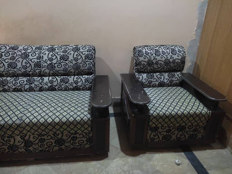 5 seater Sofa 3