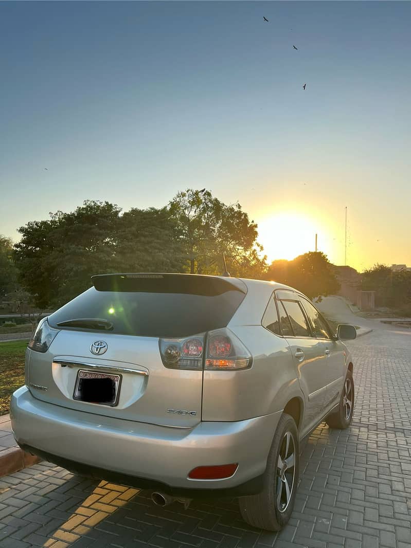 Toyota Harrier 2004 3