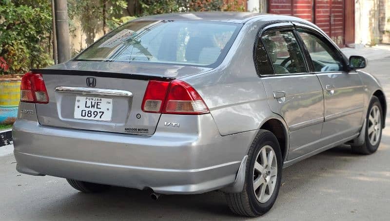 Honda Civic Prosmetic 2005 5