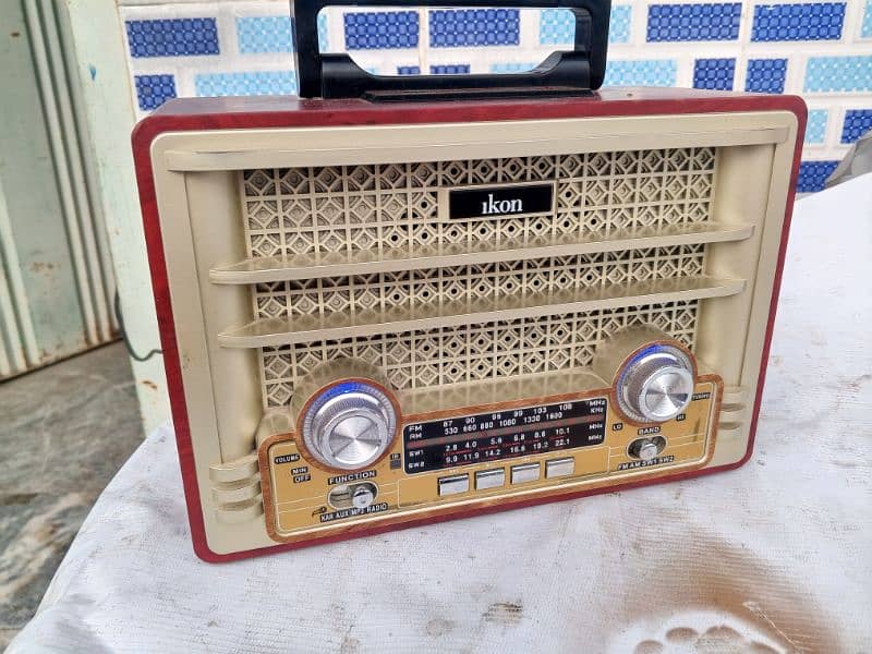 Radio iKon 4 band 0
